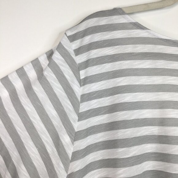 Torrid Classic Fit V-neck White/Gray Striped Lace Trim Top Size 6X. NWT - Picture 12 of 15